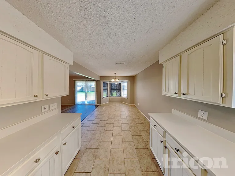 3029 Meadowmoor St — Photo 4