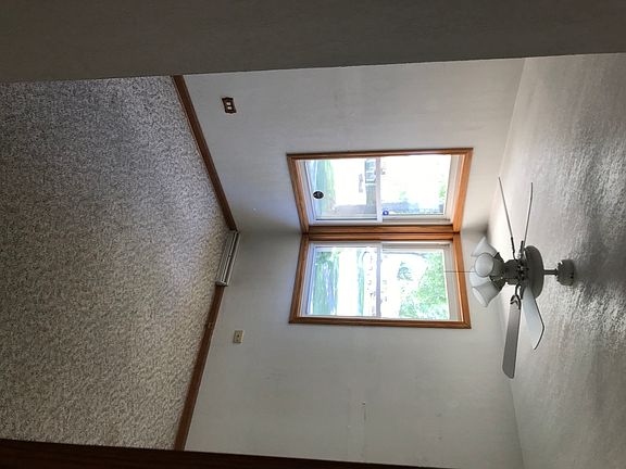 5th image of 10044 Schiller Blvd