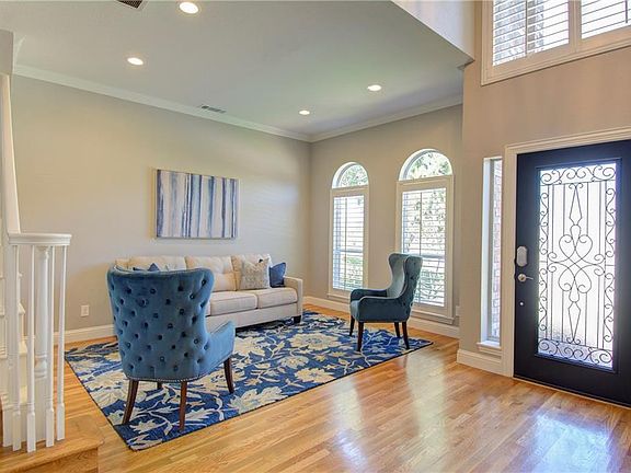 5th image of 2703 Knoll Ct