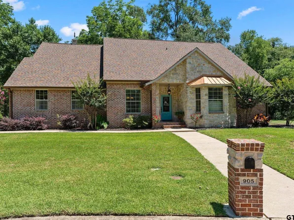 905 Holly Hill Ln, Mount Pleasant, TX 75455