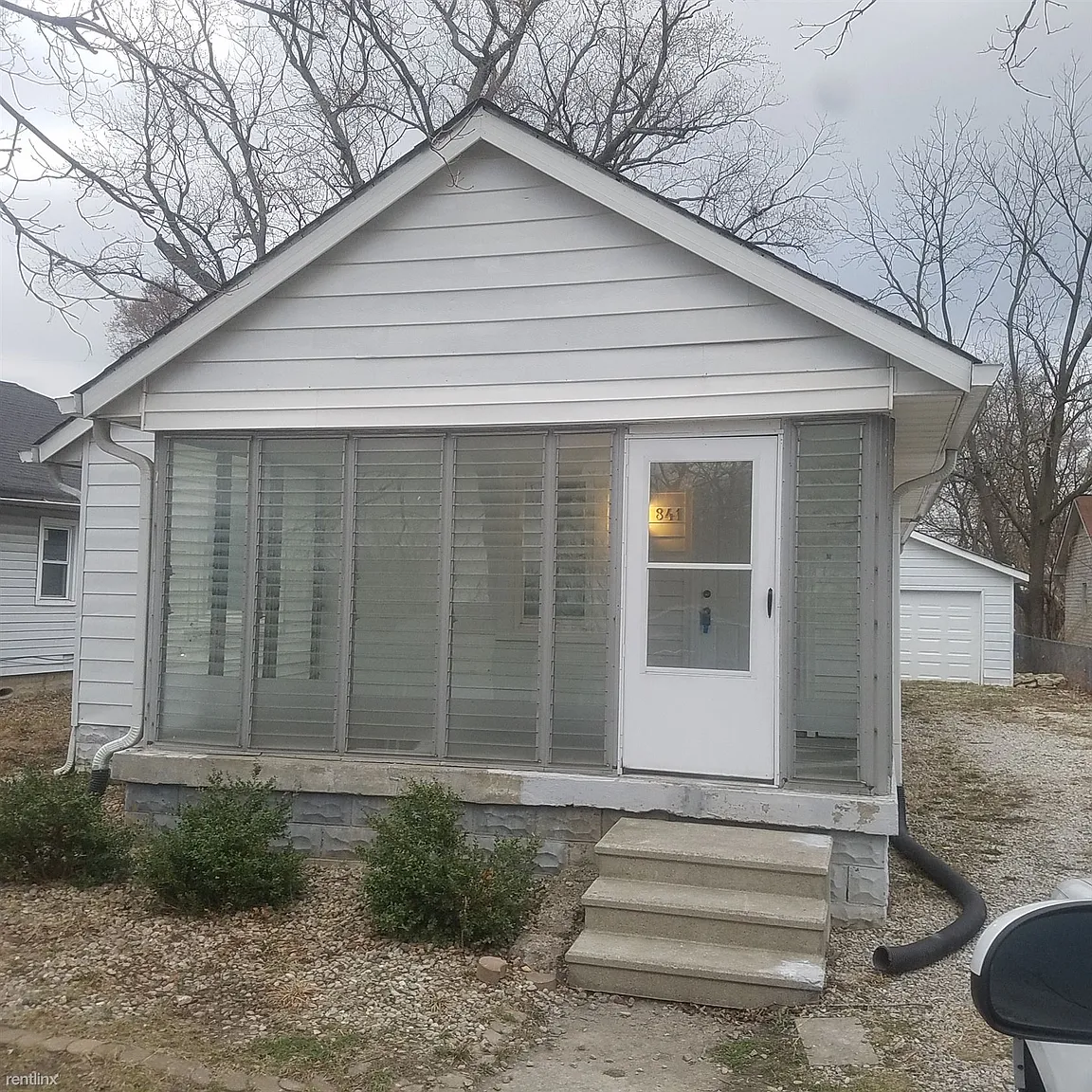 841 Manhattan Ave photo 1