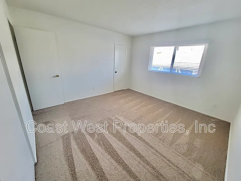 1178 Cypress Ave — Photo 10