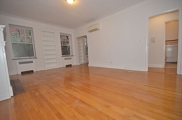 1st image of 453 Hudson St APT 3R