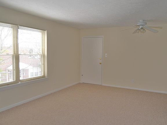3rd image of 2519 Wallace Ave APT A4
