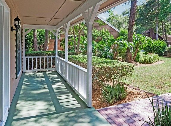 3rd image of 4839 Marsh Hammock Dr E