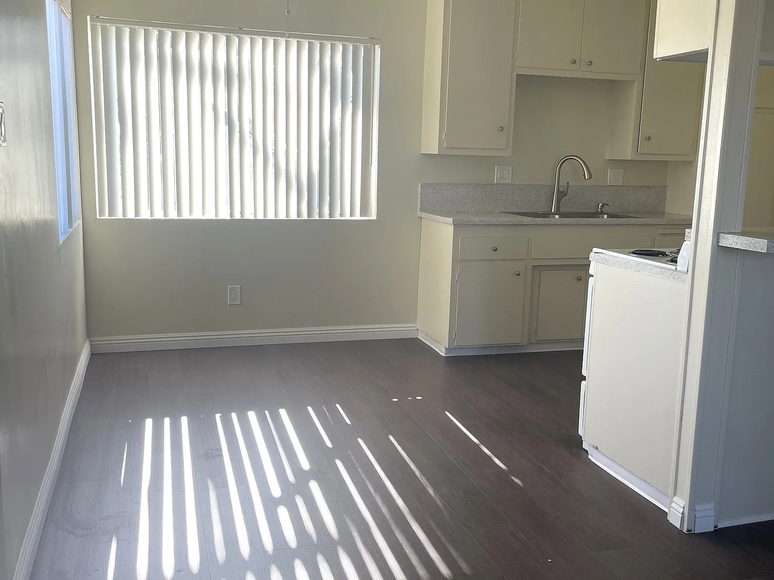 Studio, 460 sqft, $1,550 — Photo 3