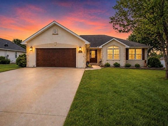 2nd image of 205 Aquila Dr