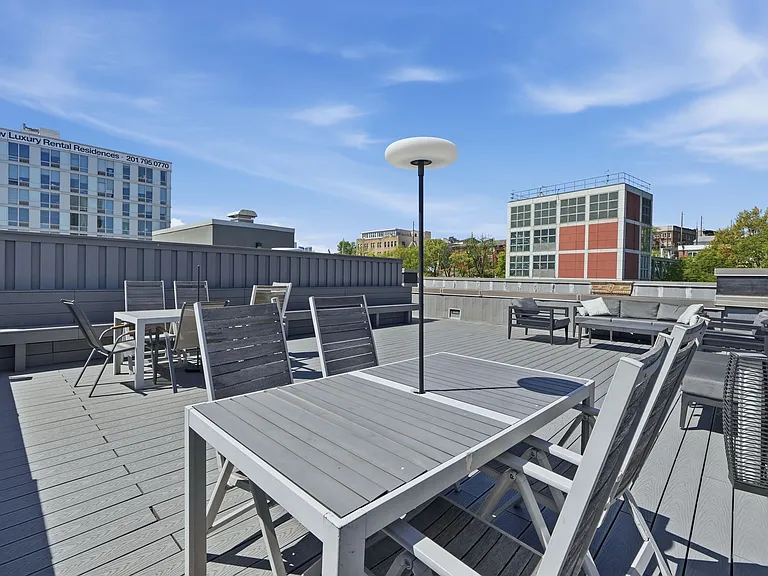 800 Jackson St — Photo 24