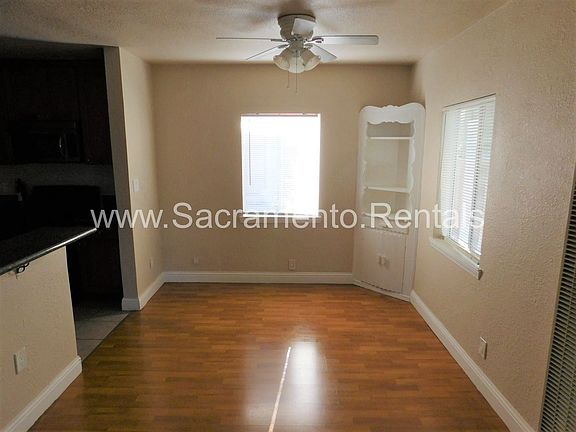 3rd image of 2318 Oakmont St #8268469