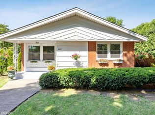 302 N Edgewood Ave, La Grange Park, IL 60526