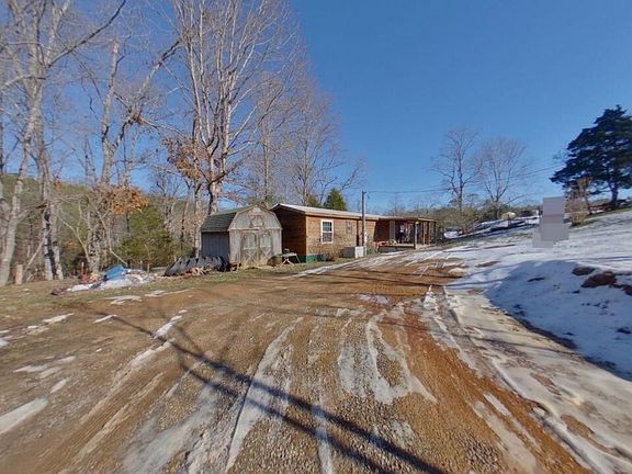 5th image of 360-360 Croft Rd