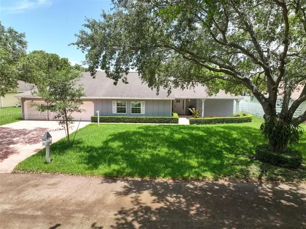 15111 SW 145th St, Miami, FL 33196