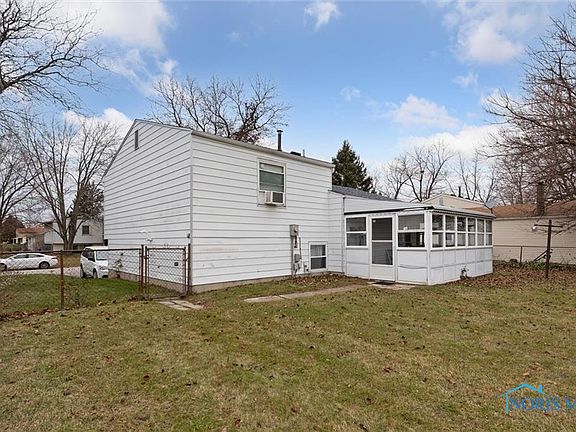 2nd image of 304 Ember Dr