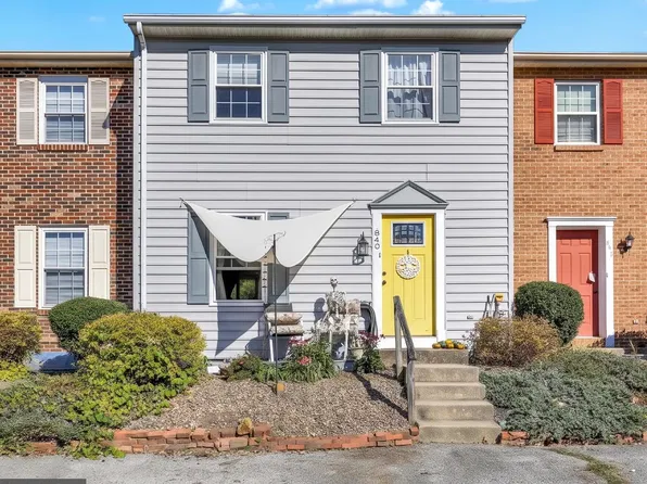 840 Penny Ln, Mount Joy, PA 17552