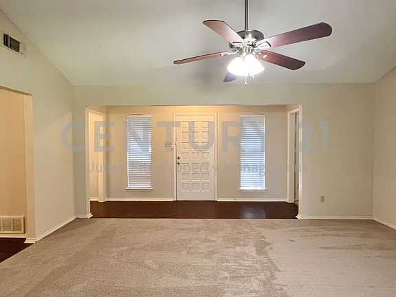2nd image of 100 Comanche Ct