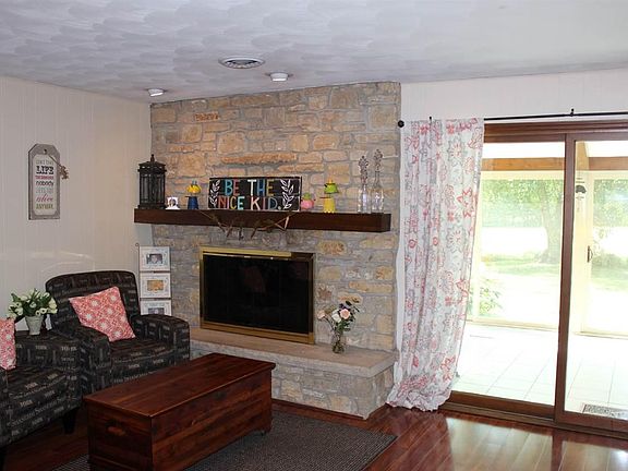 3rd image of 1102 W Stan Mar Estates Dr