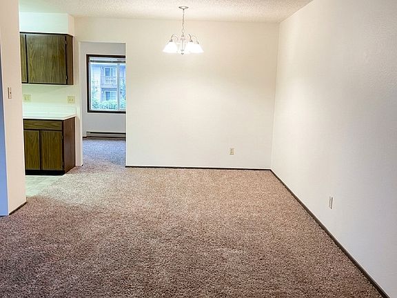 5th image of 222-258 SE 28th Ave