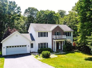 10 Stone Clover Dr, Saratoga Springs, NY 12866