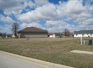 1310 Shoemaker Dr, Washington Court House, OH