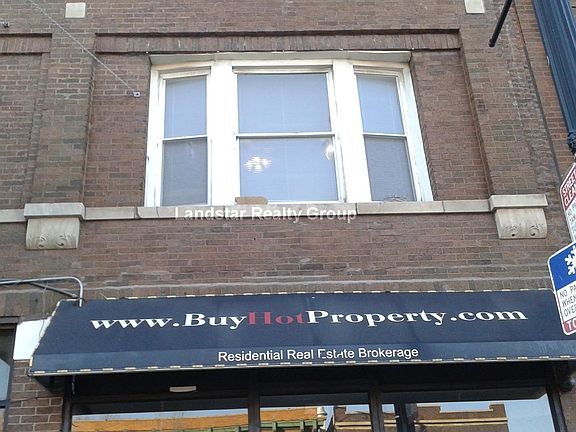 3rd image of 3313 W Fullerton Ave #2