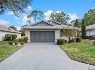 27 S Masters Dr, Homosassa, FL 34446