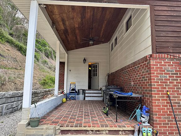 4th image of 514 Cracker Bottom Rd