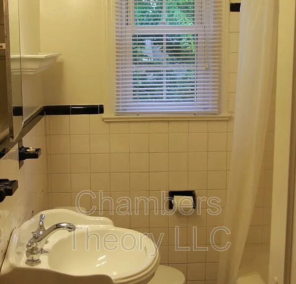 530 N Nelson St #1 — Photo 13