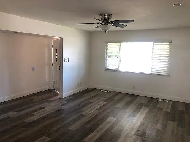 985 Bermuda Dr — Photo 7