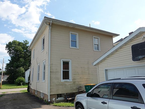 5th image of 933 E Brooks St