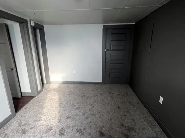 220 10th St N, Moorhead, MN 56560