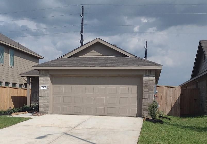 1st image of 7302 Clover Chase Dr