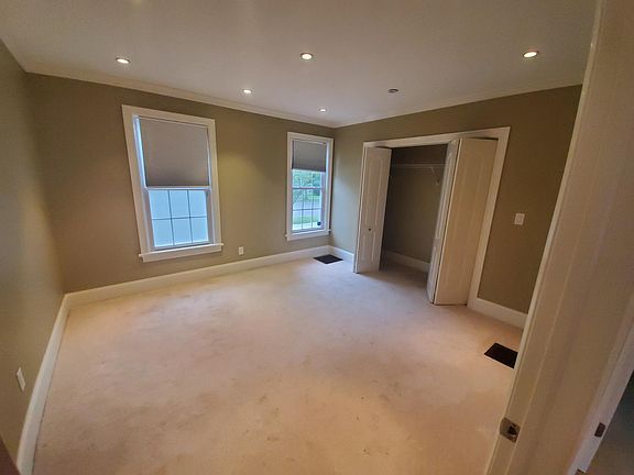 2nd image of 517 Orchard St #1