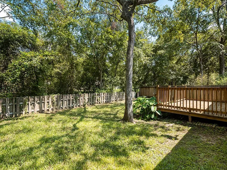 72 Oldstream Ct — Photo 24
