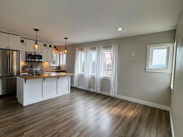 1505A NW 10th Ave #A, Camas, WA 98607