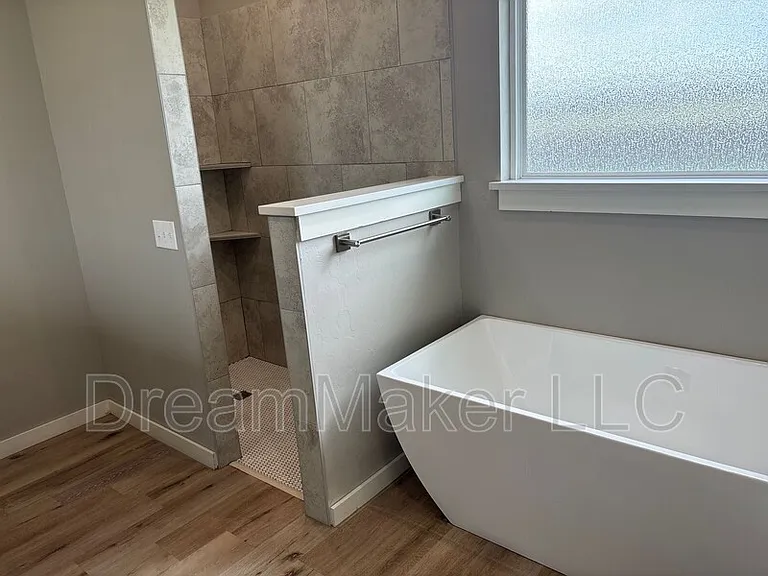 3043 34th St — Photo 8