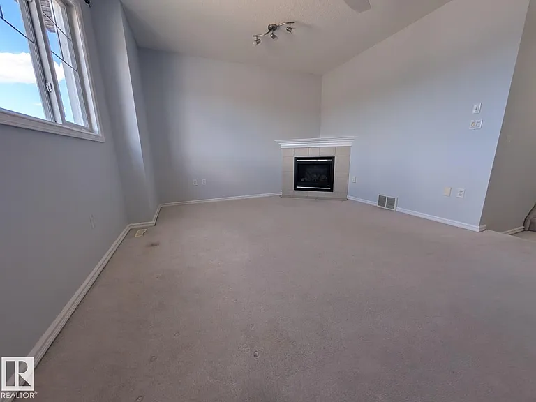 4609 163a Ave NW — Photo 8