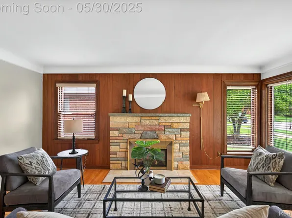 3723 Steiner St, Trenton, MI 48183