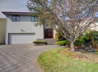 1233 Beech St, Atlantic Beach, NY 11509