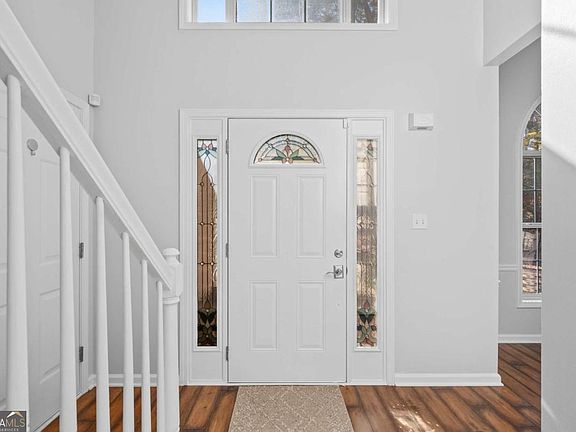 4th image of 9530 Bonsall Cir