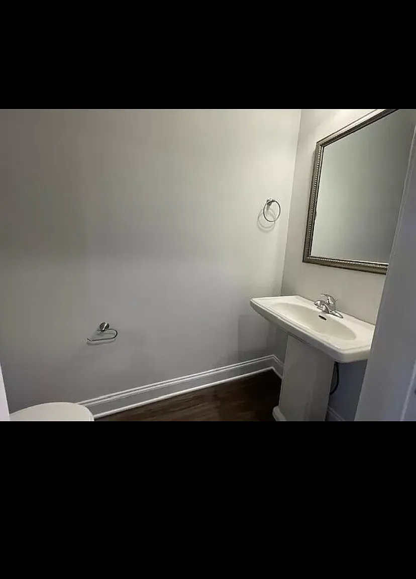 2 bed, 2.5 bath, 1162 sqft, $1,800 — Photo 4