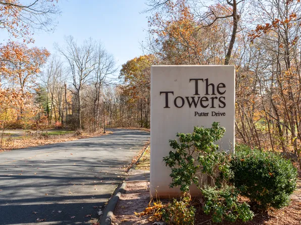 69 Putter Drive #210, Wallingford, CT 06492