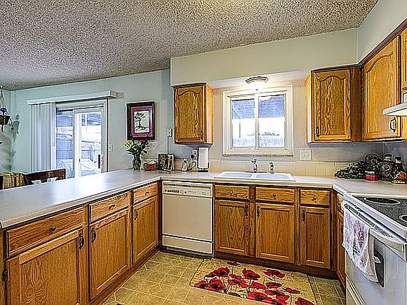 2nd image of 5677 S Lowell Blvd
