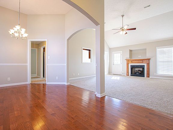 2nd image of 782 Vera Dr