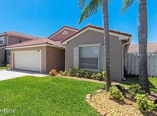16574 NW 7th St, Pembroke Pines, FL 33028