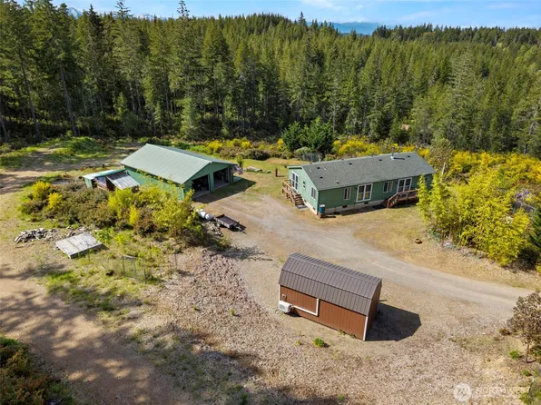 420 E Kingsley Drive, Belfair, WA 98528