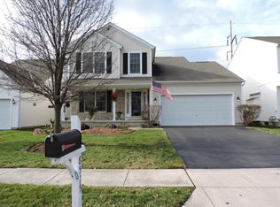 8575 Smokey Hollow Dr, Lewis Center, OH 43035