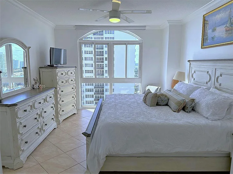 2080 S Ocean Dr #Penthouse 3 — Photo 9