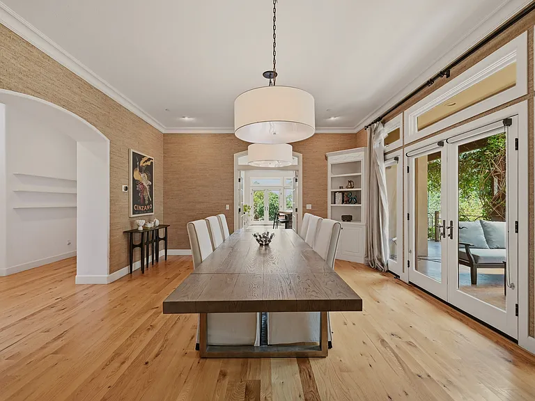 2491 Spring Mountain Rd — Photo 19