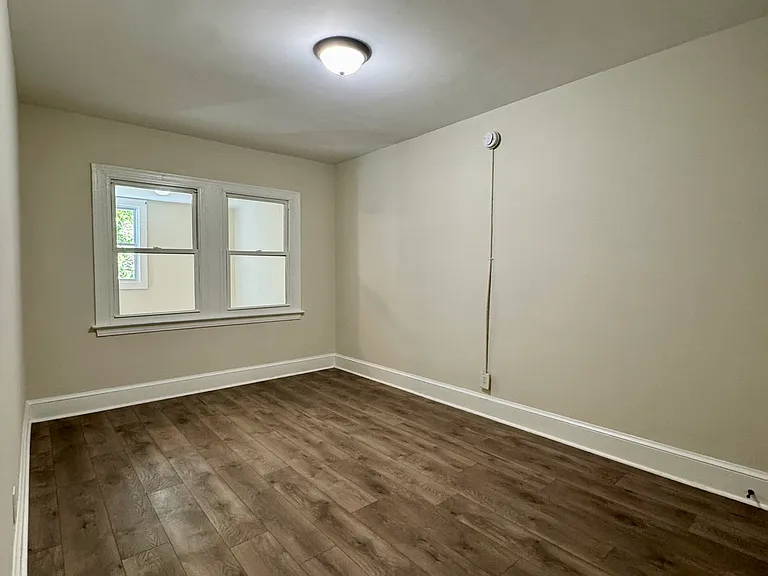 207 Adams St NE #4 — Photo 4