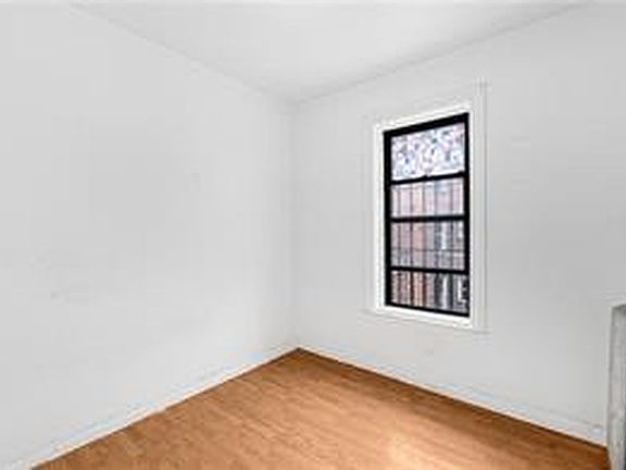 5th image of 4405 8th Ave
